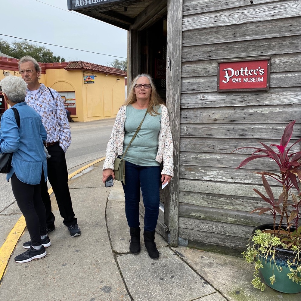 Meet your Posher, Carmen